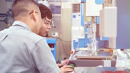 如何維修必能信2000Xea超聲波焊接機？