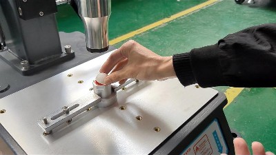 超聲波焊接機在ABS材質(zhì)小圓球<i style='color:red'>玩具焊接</i>應用的技術詳解